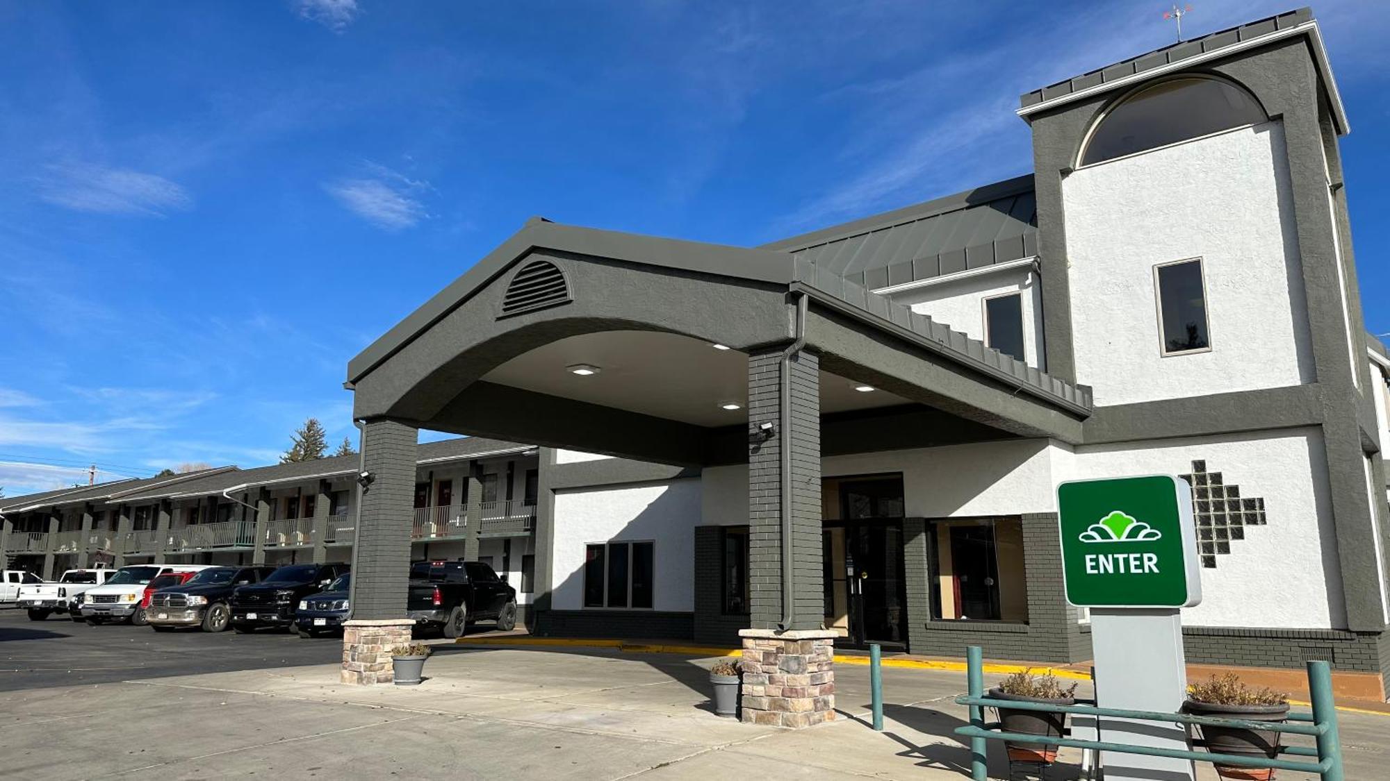 Wingate By Wyndham Gunnison Near Western Colorado University Exterior photo
