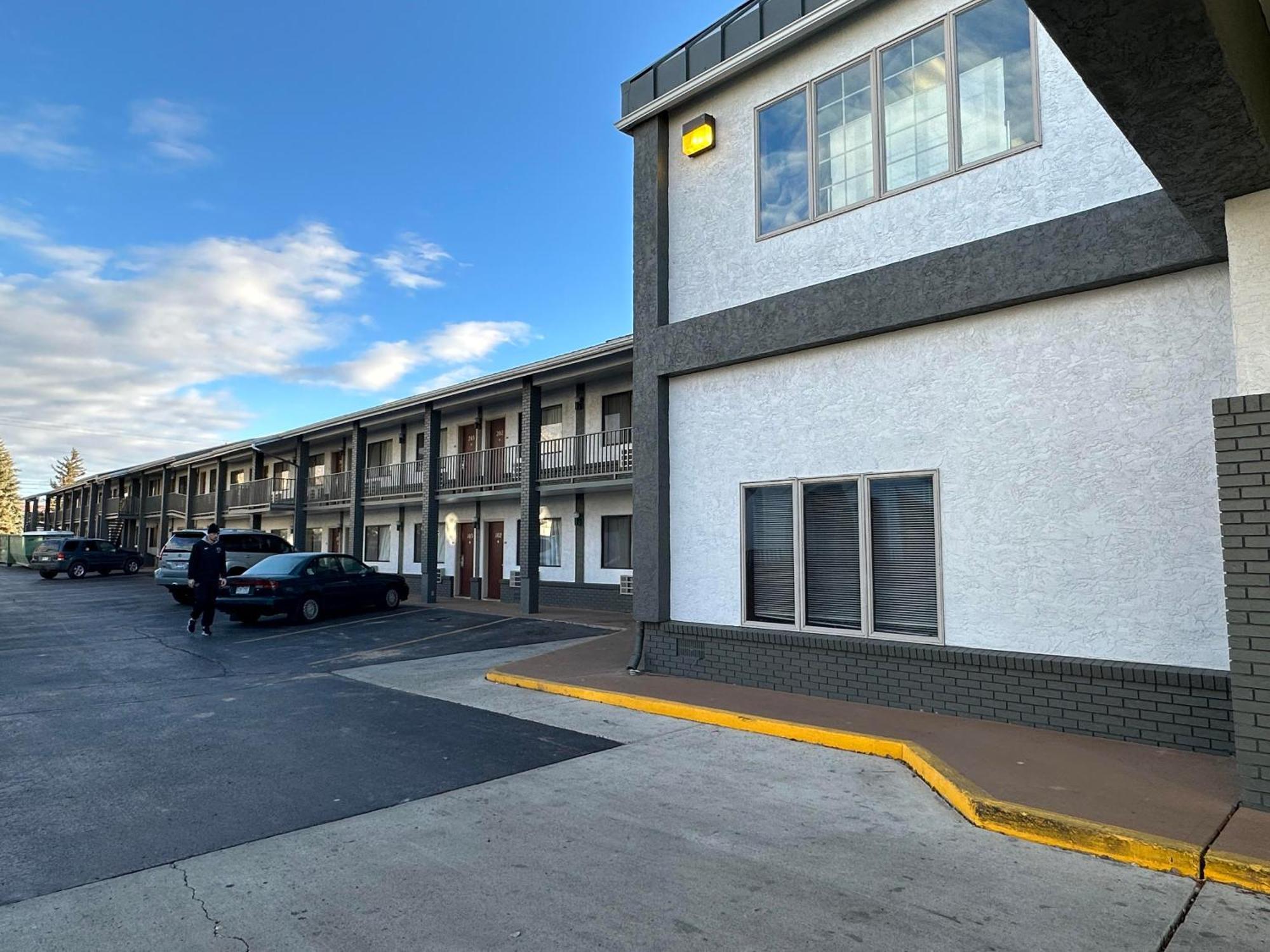 Wingate By Wyndham Gunnison Near Western Colorado University Exterior photo